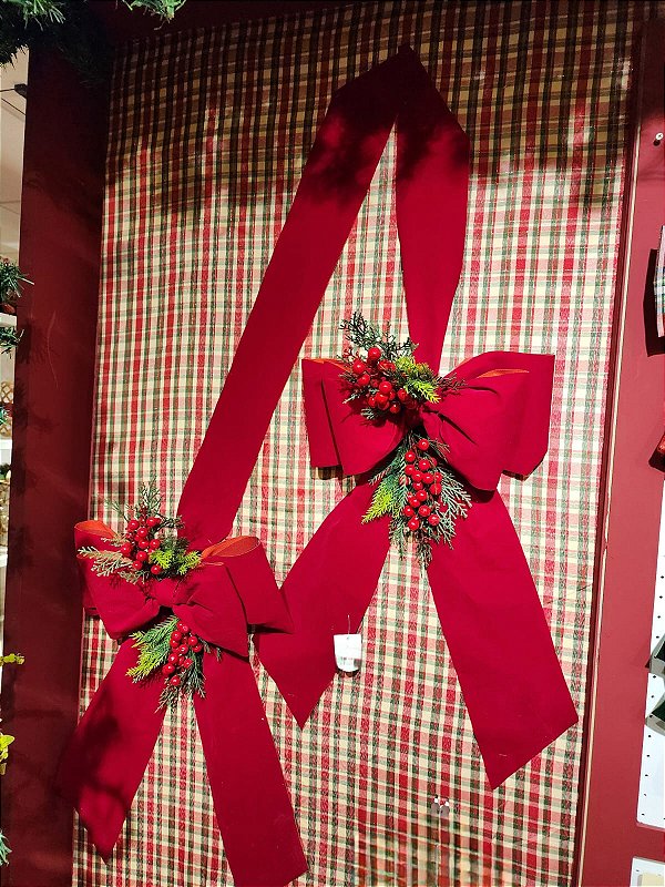 ESCAPULÁRIO DE PORTA COM VERMELHO VELUDO COM GALHOS DE BERRY 1,47CM - PRÉ VENDA 2026