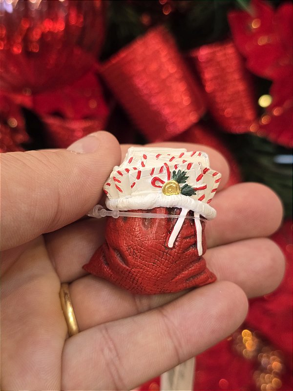 MINI SACO DE PRESENTE EM RESINA 3,9CM - PRÉ VENDA 2026