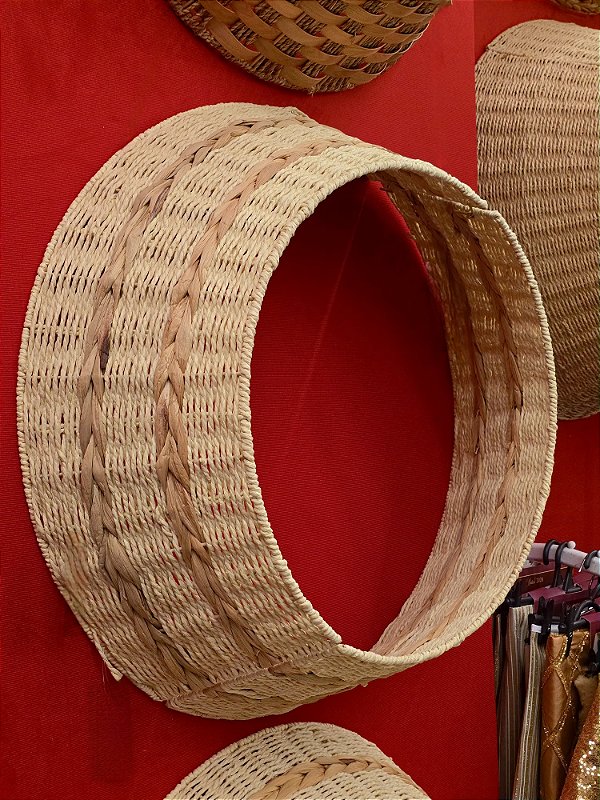 SAIA RIGIDA PARA ÁRVORE DE NATAL TRANÇADA 70CM DESMONTÁVEL - PRÉ VENDA 2026