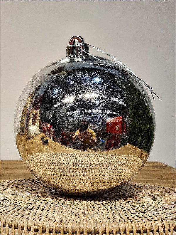 BOLA TRADICIONAL PRATA BRILHANTE 25CM - PRÉ VENDA 2026