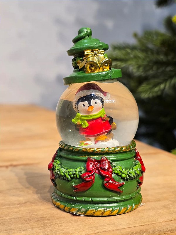 GLOBO DE NEVE VERDE COM PINGUIM 10CM