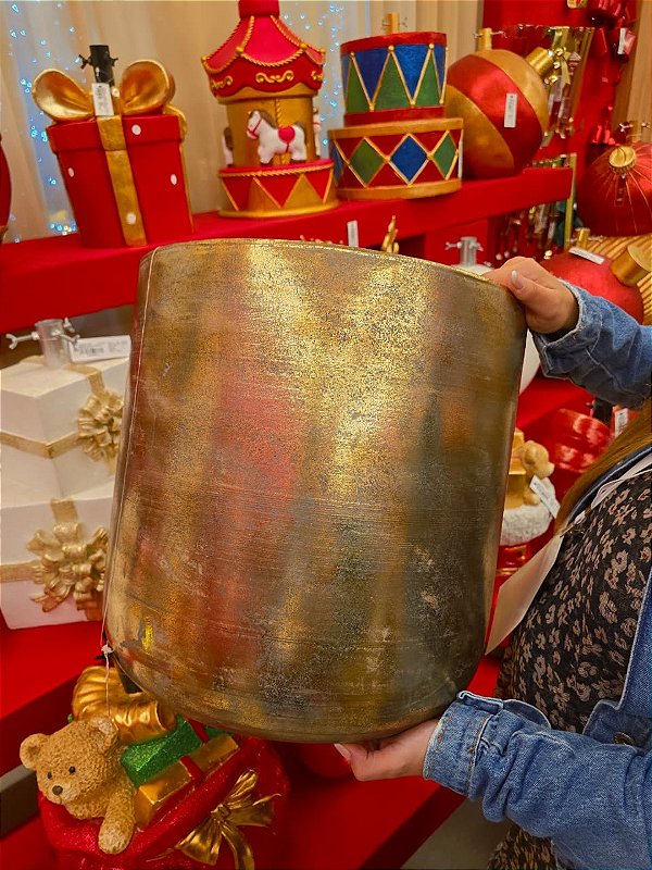 BASE PARA ÁRVORE DE NATAL EM METAL DOURADO 40CM - PRÉ VENDA 2026