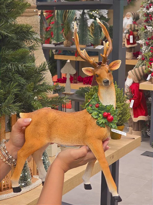 RENA EM PÉ MARROM COM AZEVINHO 44,5CM - PRÉ VENDA 2026