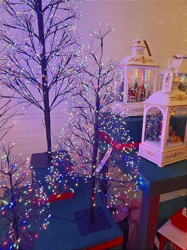 ÁRVORE FIO DE FADA COLORIDO 360 LEDS 8 FUNÇÕES 40CM - PRÉ VENDA 2026