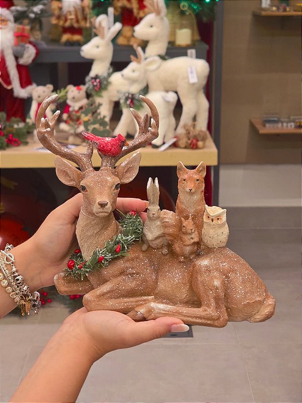 RENA DEITADA MARROM COM ANIMAIS 21CM - PRÉ VENDA 2026