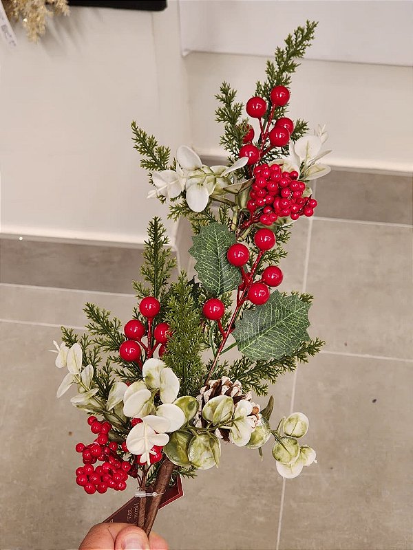 GALHO DECORATIVO BERRY FOLHAGENS COM PINHA 68CM - PRÉ VENDA 2026