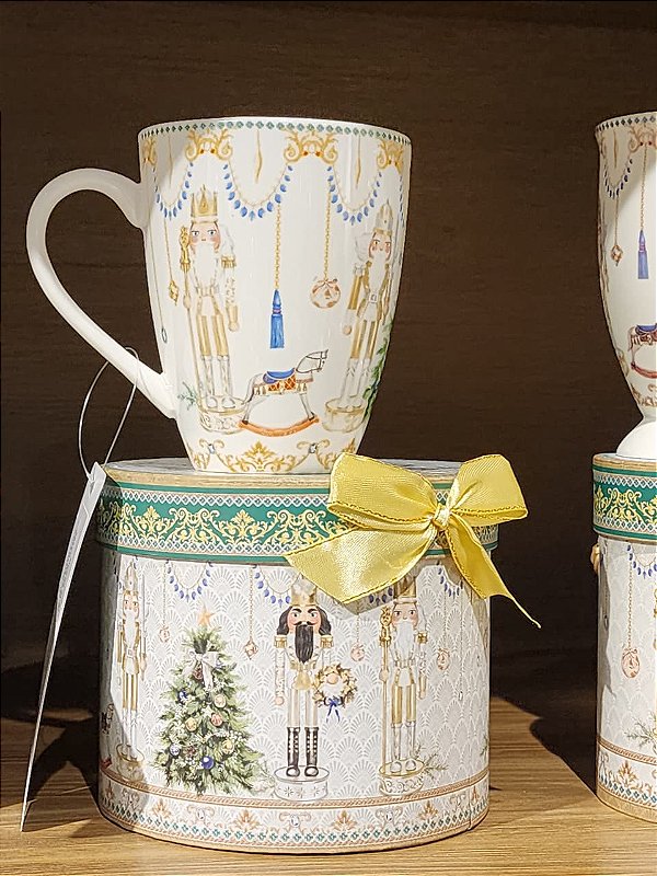 CANECA QUEBRA NOZES 340ML 10,5CM COM CAIXA DE PRESENTE - PRÉ VENDA 2026