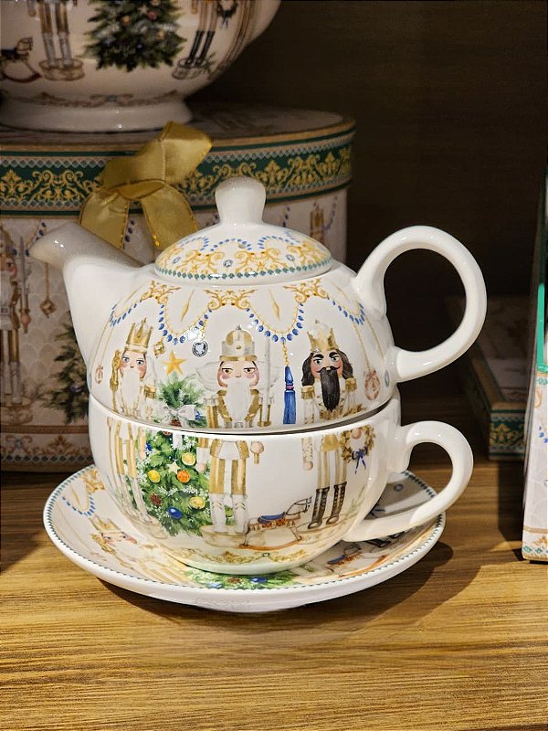 BULE DE CHÁ E XÍCARA QUEBRA NOZES COM CAIXA DE PRESENTE - PRÉ VENDA 2026