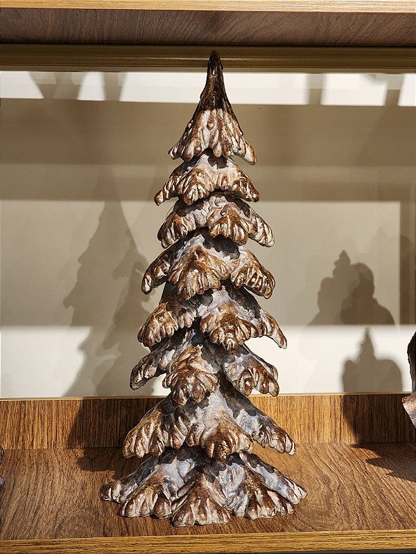 ÁRVORE EM RESINA RÚSTICA MARROM 40CM - PRÉ VENDA 2026