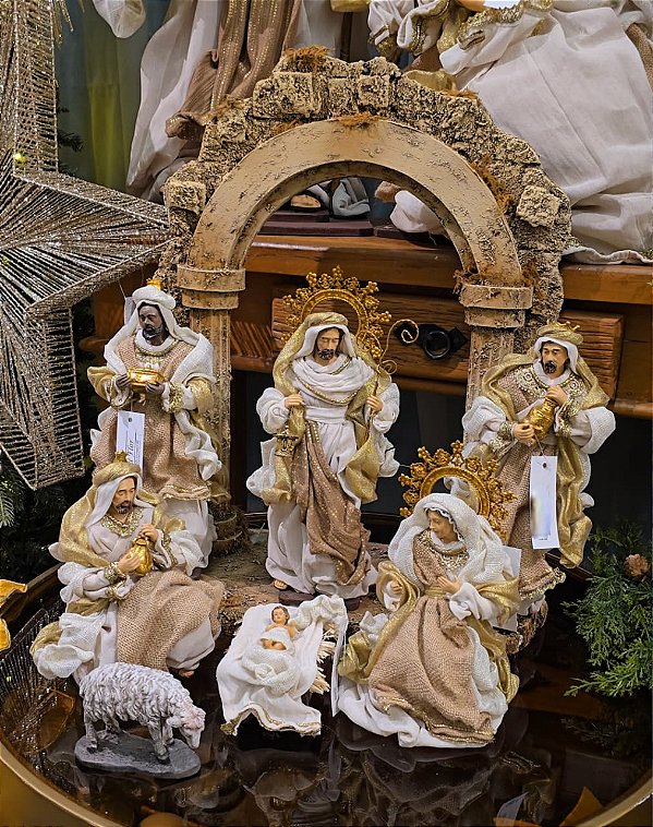 PRESÉPIO DE LUXO COM PORTAL LUXO LINHA SACRA BEGE 30CM COM 6 PEÇAS - PRÉ VENDA 2026