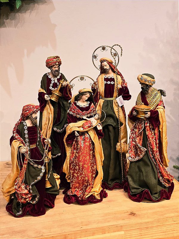 PRESÉPIO DE LUXO LINHA SACRA VERMELHO E VERDE 62CM COM 6 PEÇAS