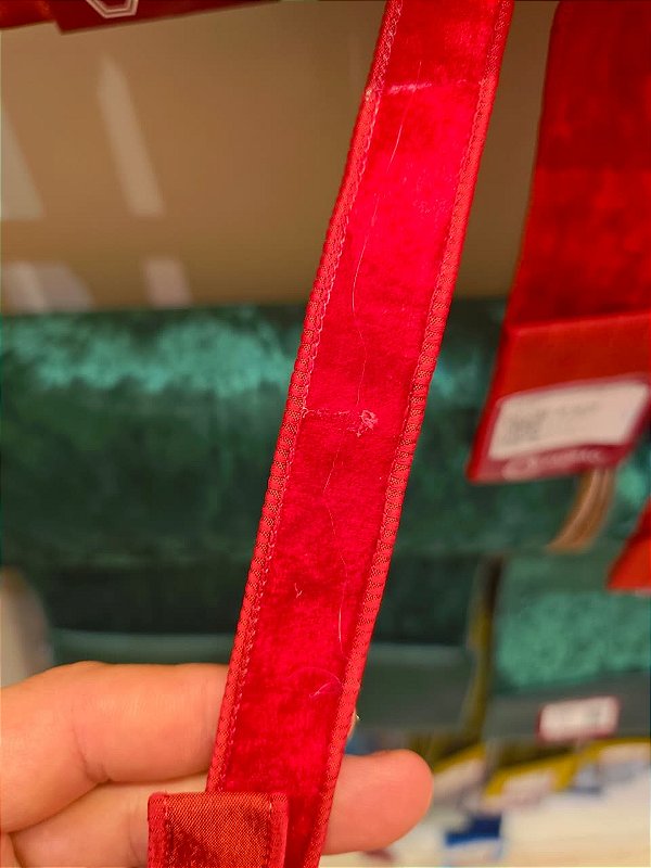 FITA ARAMADA VELUDO VERMELHO 2,5CM - PRÉ VENDA 2026