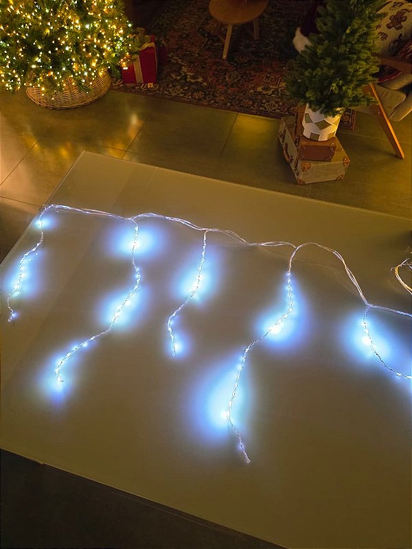 PISCA CASCATA 240 LEDS BRANCO FRIO COM EFEITO CACHOEIRA COM EMENDA 3 METROS USO INTERNO E EXTERNO BIVOLT
