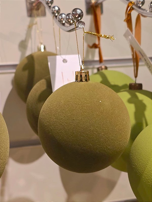 BOLA VELUDO VERDE 8CM COM 3 UNIDADES - PRÉ VENDA 2026