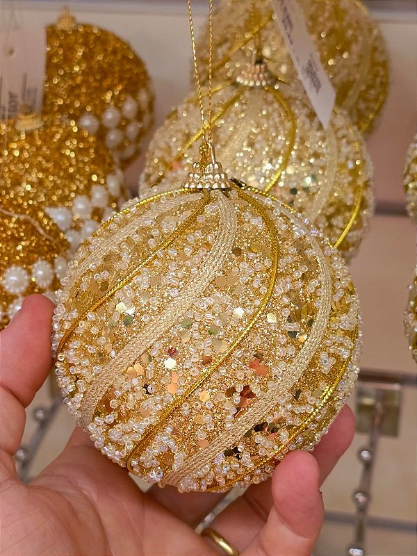 BOLA DOURADA TRABALHADA 10CM COM 3 UNIDADES - PRÉ VENDA 2026