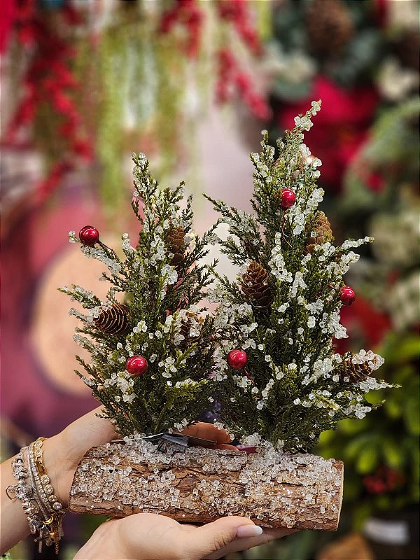 PINHEIRO NO TRONCO DE MADEIRA 30CM - PRÉ VENDA 2026