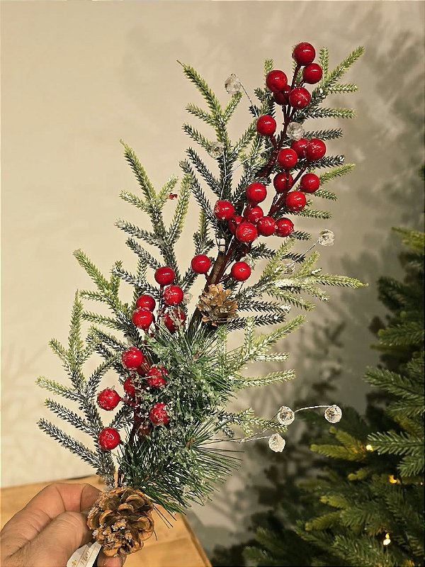 GALHO DECORATIVO COM BERRY NEVADO COM PINHA 60CM