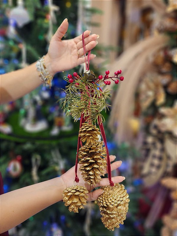 PENDENTE DECORADO FITAS COM LAÇOS 50CM - PRÉ VENDA 2026