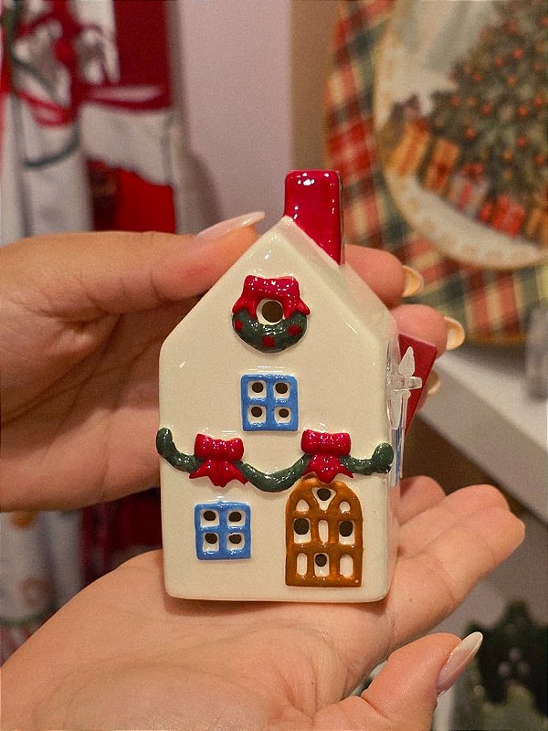 CASA CERÂMICA DECORADA COM LUZ 10CM - PRÉ VENDA 2026