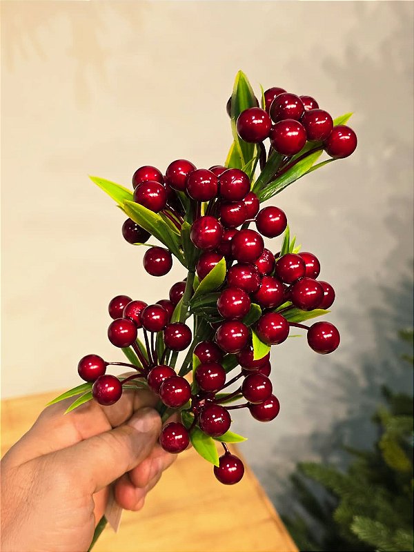 GALHO DECORATIVO FOLHAS COM BERRY VERMELHO 35CM