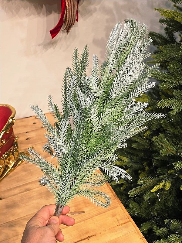 GALHO FOLHA DE PINHEIRO NEVADO TOQUE REAL 81CM