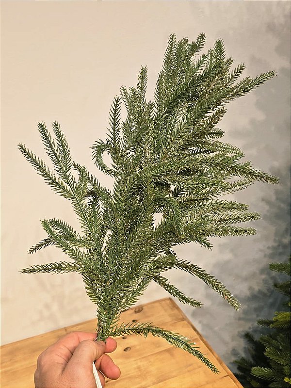 GALHO DE PINHEIRO VERDE COM DOURADO 70CM