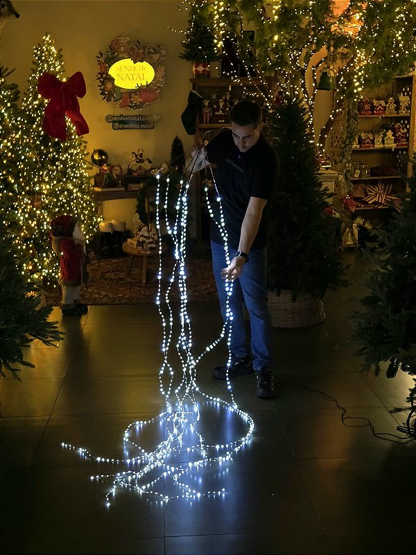 PENDENTE ILUMINADO 8 HASTES DE 3 METROS 876 LEDS BRANCO FRIO COM EFEITO BIVOLT