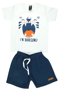 CONJUNTO MENINO CAMISETA BRANCA SILK DE LEÃO  C/ BERMUDA AZUL MARINHO- TAMANHO 1 AO 8