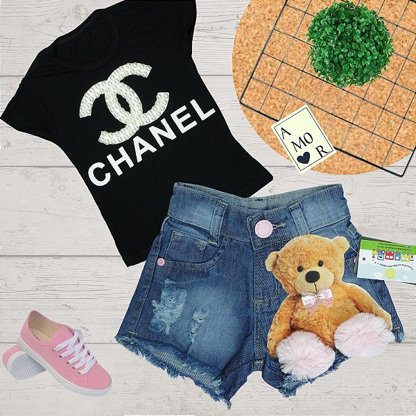 SHORTS JEANS MENINA COM APLIQUE PATCH DE URSINHO MOSCHINO  E POM-POM - TAMANHOS 2 AO 8