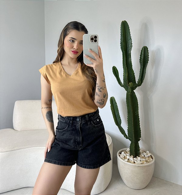 T-SHIRT MUSCLE TEE GOLA V - DOCE DE LEITE