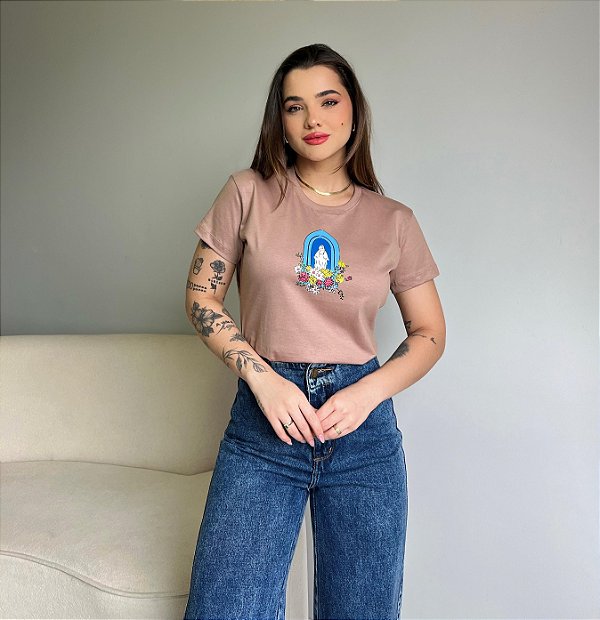 T-SHIRT NOSSA SENHORA - MOCACCINO