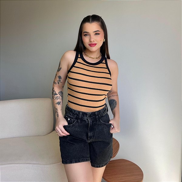 REGATA CANELADA LISTRADA - PRETO E DOCE DE LEITE