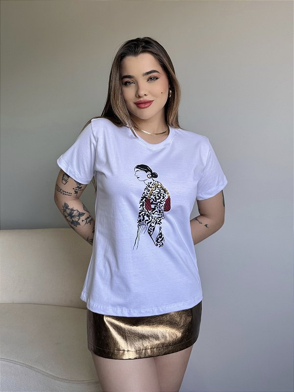 T-SHIRT MULHER BOLSA C/APLICAÇÃO - BRANCO