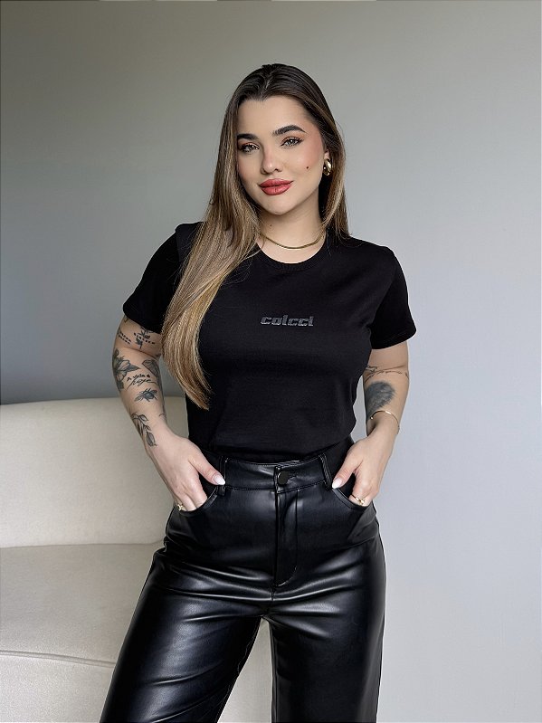 T-SHIRT COLCCI BASIC COM RELEVO - PRETO