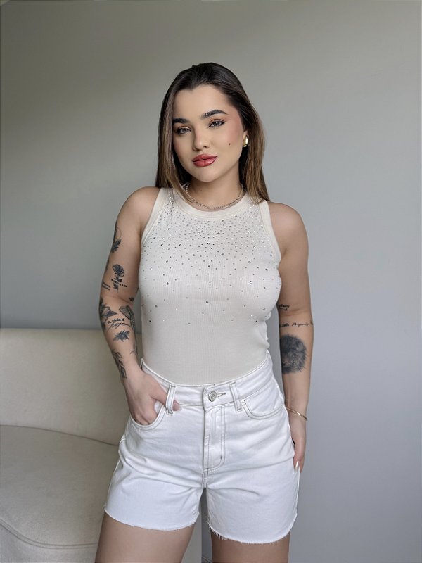 REGATA CANELADA COM STRASS - BEGE NATURAL