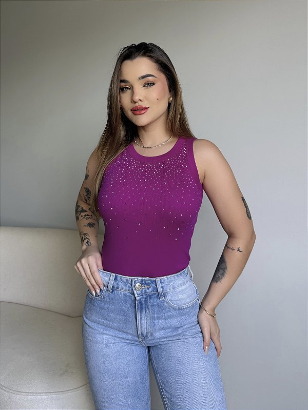 REGATA CANELADA COM STRASS - ROXO