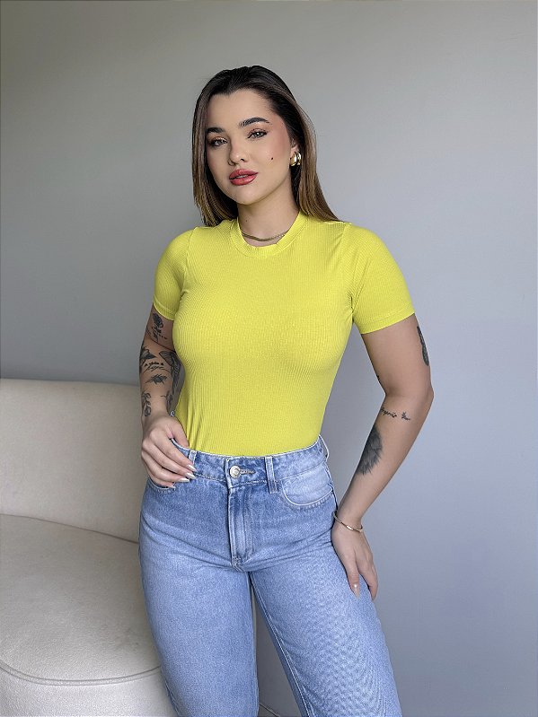 T-SHIRT CANELADA - VERDE LIMA