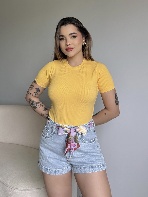 T-SHIRT CANELADA - AMARELO