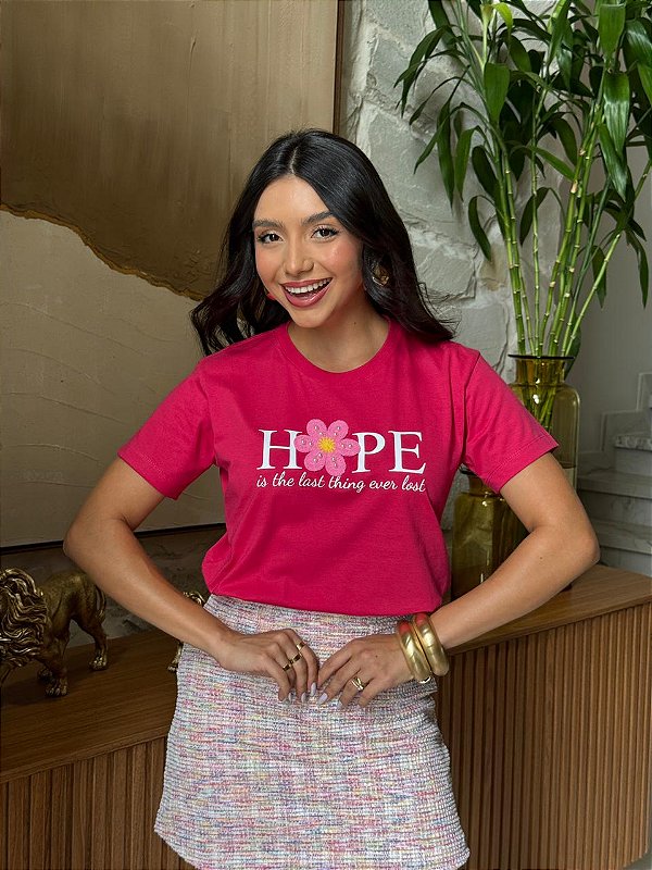 T-SHIRT HOPE C/APLICAÇÃO - ROSA PINK