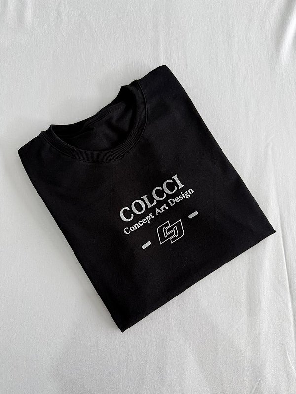 T-SHIRT COLCCI CONCEPT ART DESIGN - PRETO