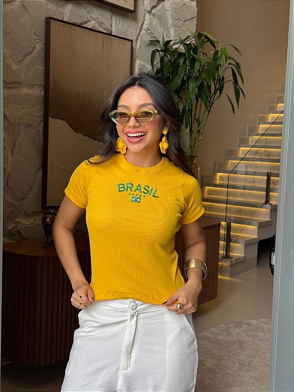 T-SHIRT CANELADA BRASIL (BORDADO) - AMARELO