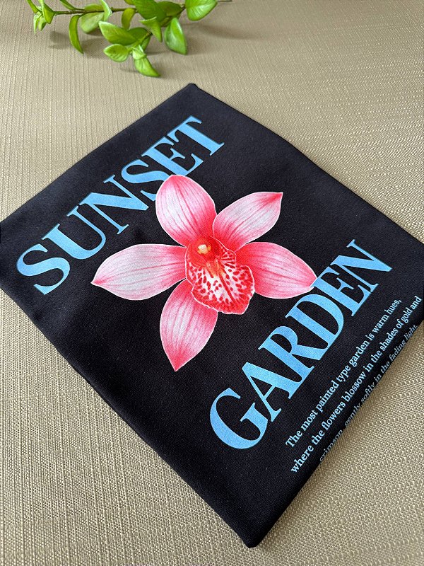 T-SHIRT DTF SUNSET GARDEN - PRETO