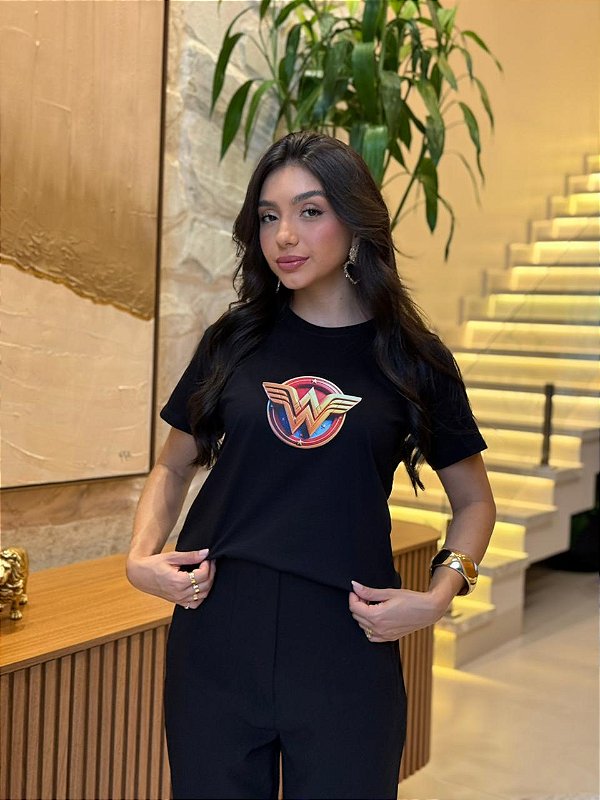 T-SHIRT DTF MULHER MARAVILHA - PRETO