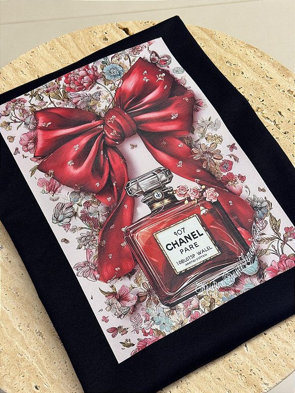 T-SHIRT DTF  CHANEL LAÇO - PRETO