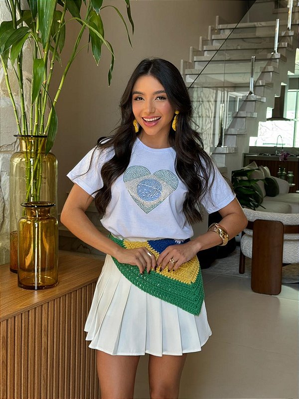 T-SHIRT DTF BRASIL CORAÇAO STRASS - BRANCO