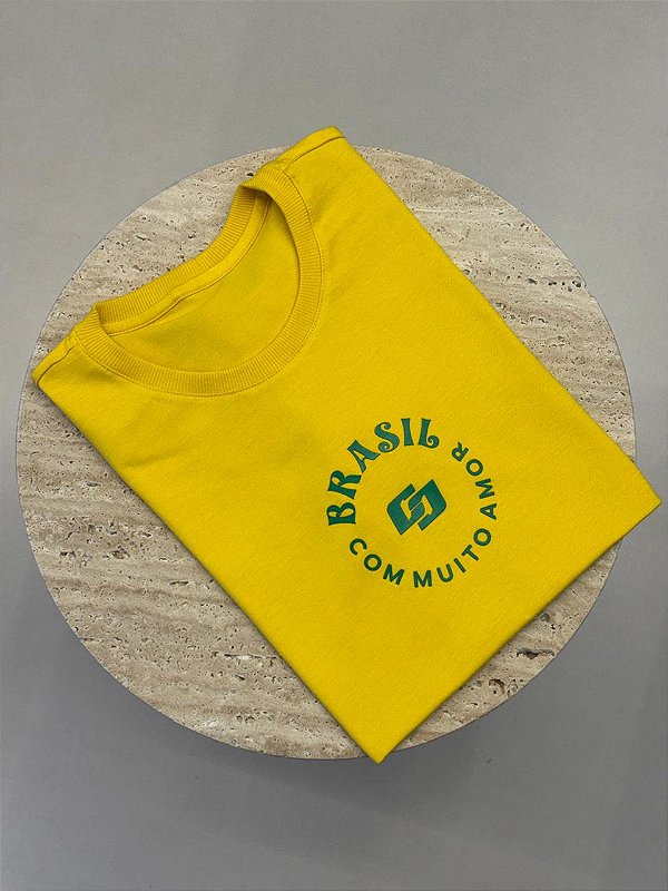 T-SHIRT COLCCI BRASIL COM MUITO AMOR - AMARELO
