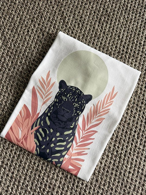 T-SHIRT DTF ONÇA PRETA - OFF WHITE