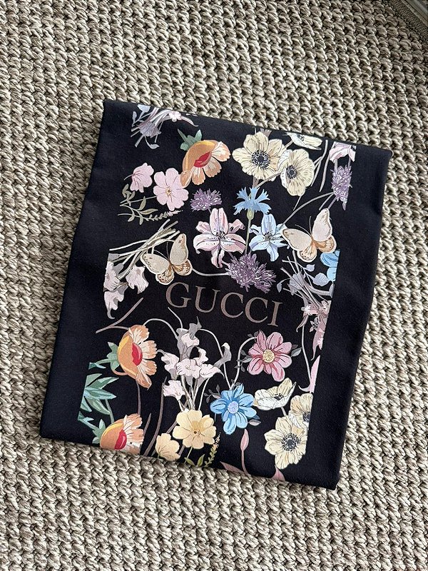 T-SHIRT DTF GUCCI FLORAL - PRETO