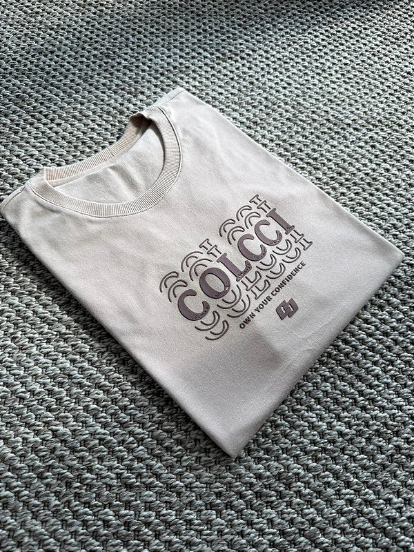 T-SHIRT COLCCI OWN YOUR - BEGE DUNAS