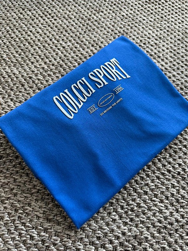 T-SHIRT COLCCI SPORT EST. 1986 (ALTO RELEVO + GLITER) - AZUL BIC